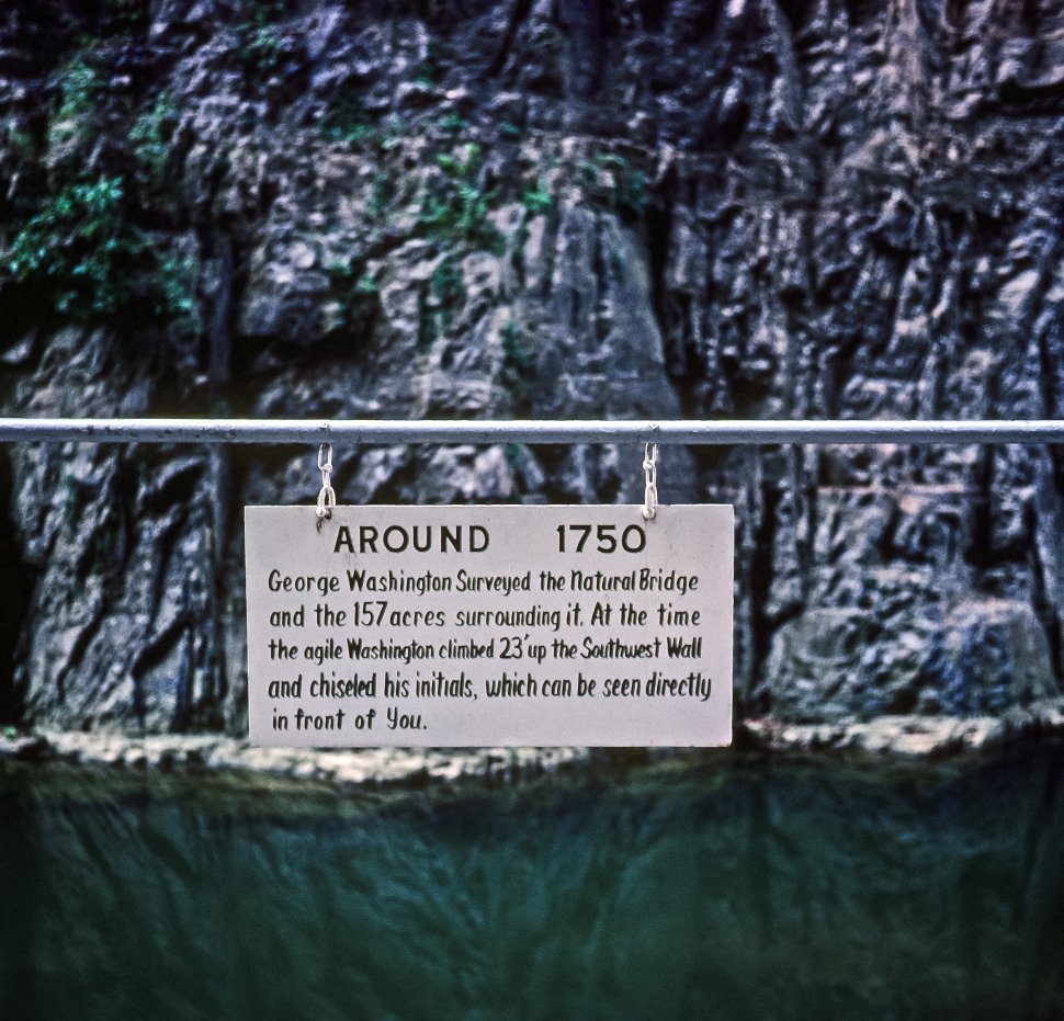 Free image of Sign directing visitors towards the Natural Bridge, Virginia, USA