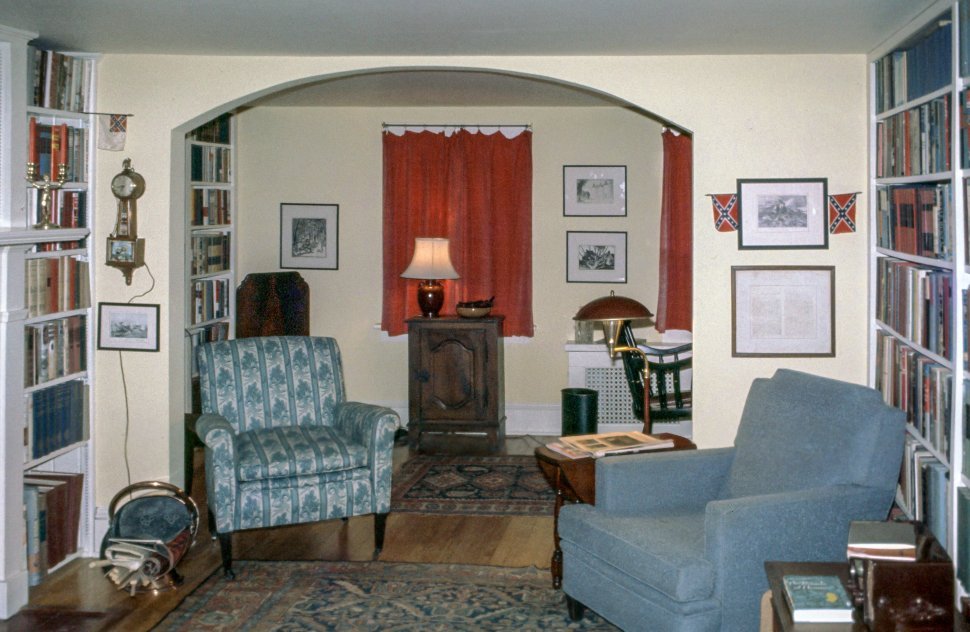 Free image of Drawing Room with no people