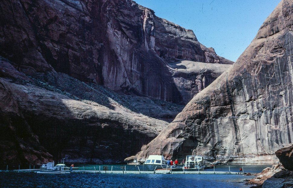 Free image of Boats in Lake Powell, Glen Canyon National Recreation Area, Page, Arizona, USA